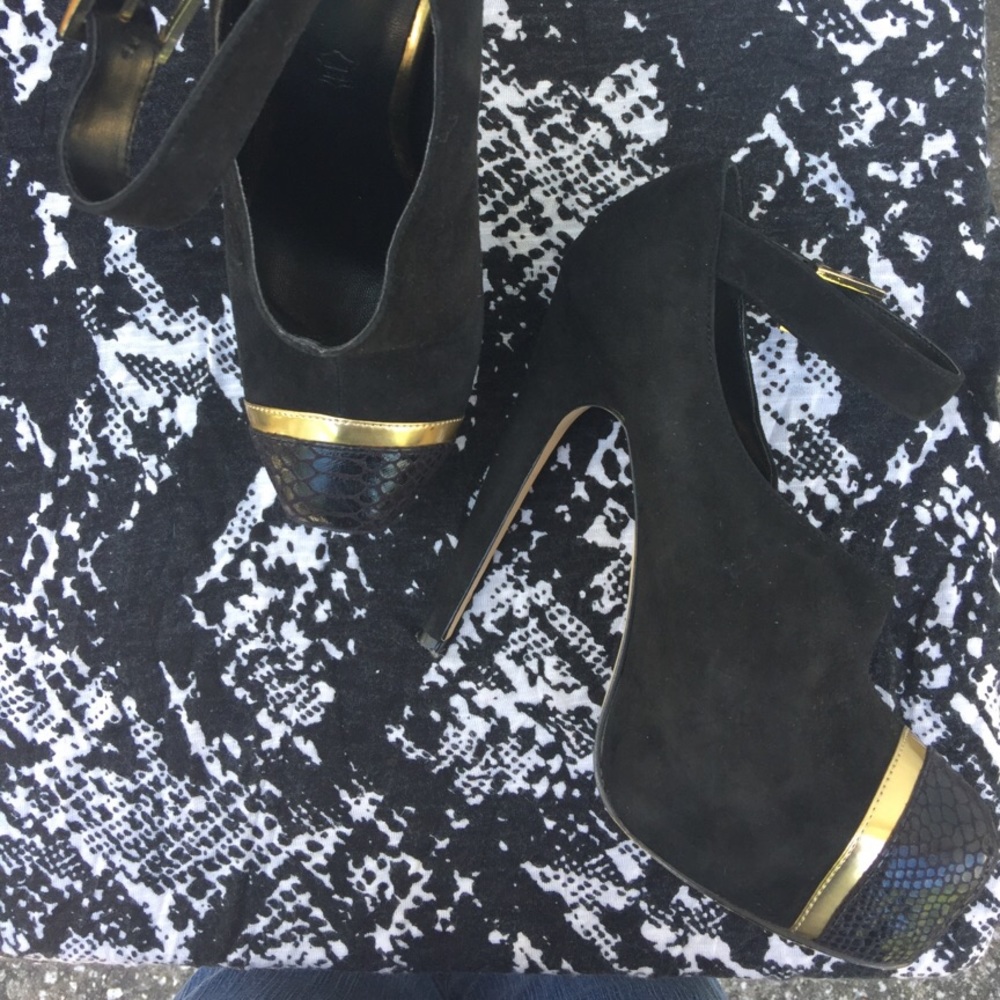 Black heels